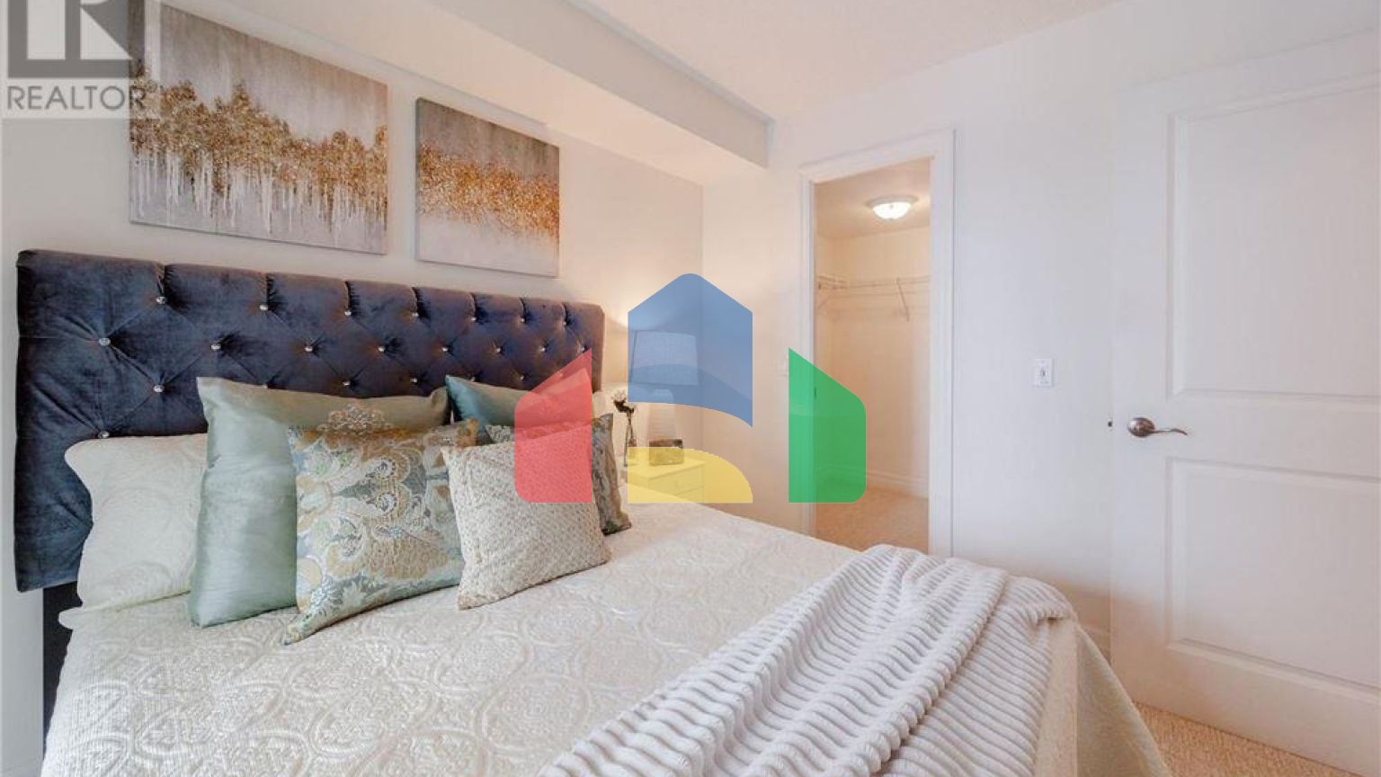 Residential - Condo/Apartment - Toronto, Canada - Canada