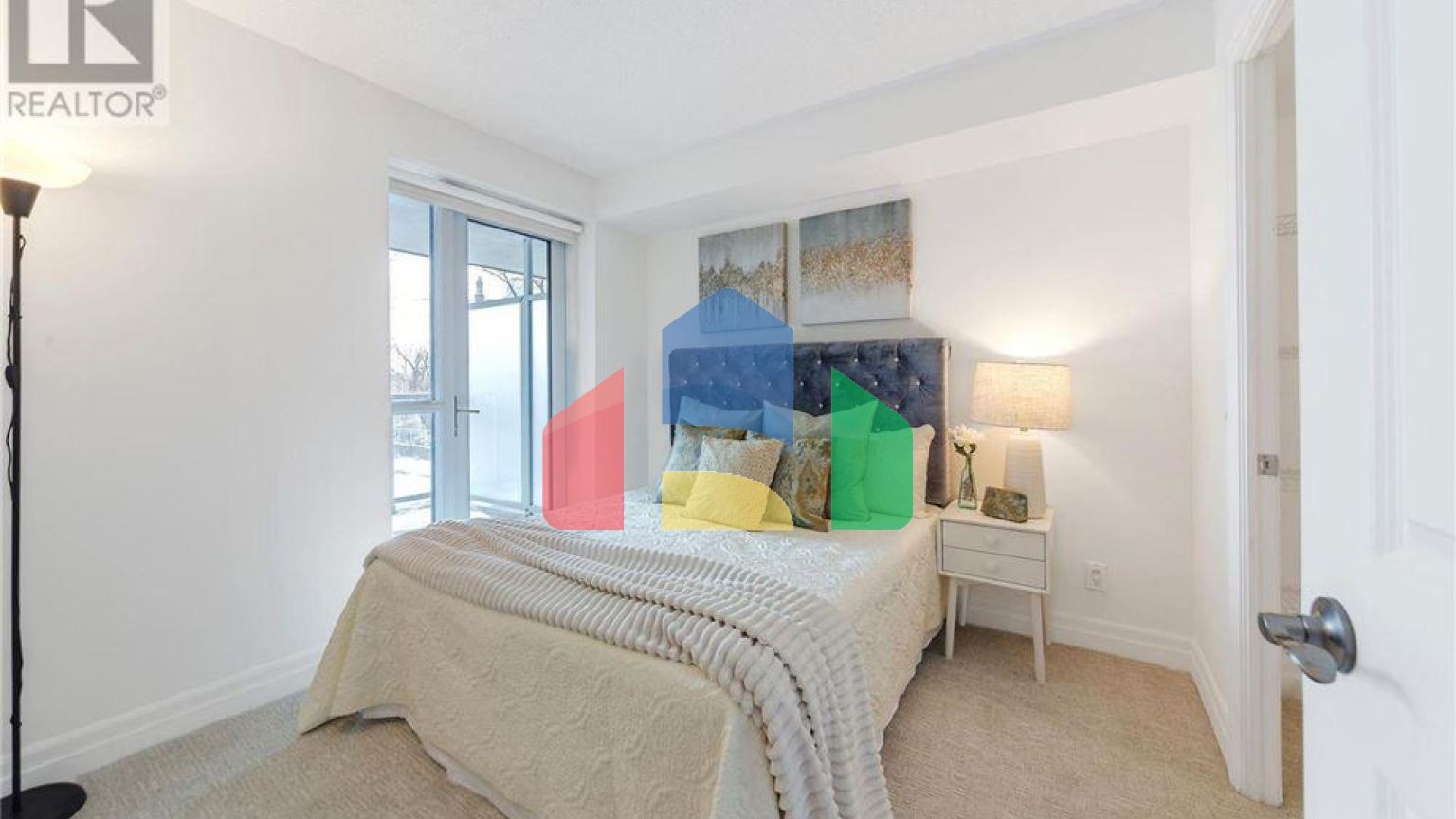 Residential - Condo/Apartment - Toronto, Canada - Canada