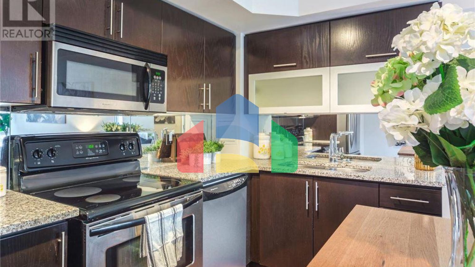 Residential - Condo/Apartment - Toronto, Canada - Canada