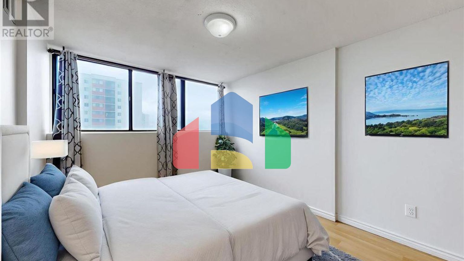 Residential - Condo/Apartment - Toronto, Canada - Canada