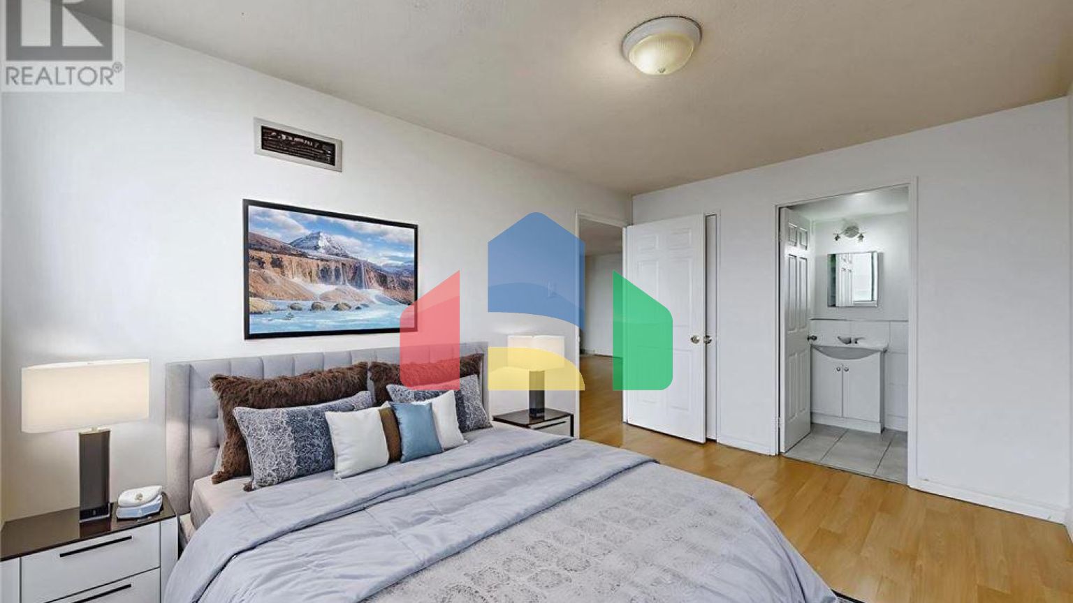 Residential - Condo/Apartment - Toronto, Canada - Canada