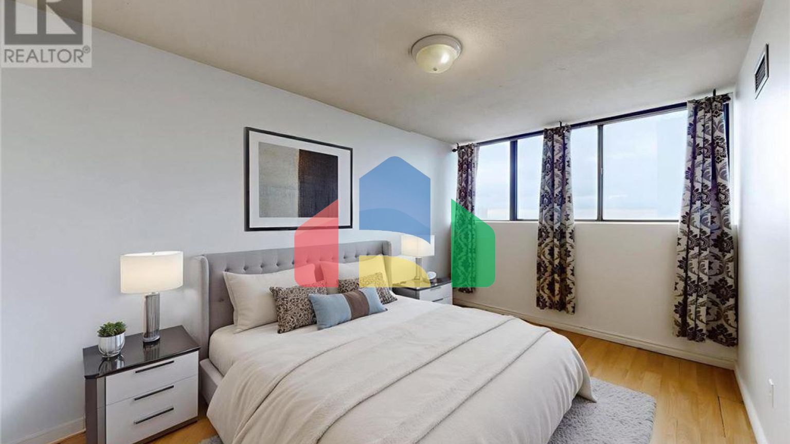 Residential - Condo/Apartment - Toronto, Canada - Canada