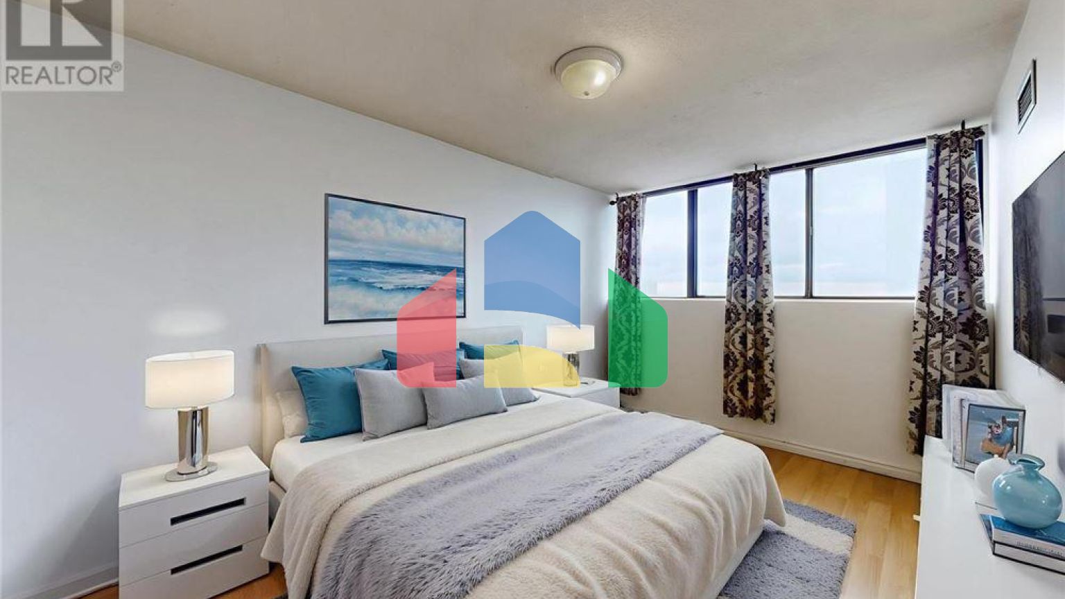 Residential - Condo/Apartment - Toronto, Canada - Canada