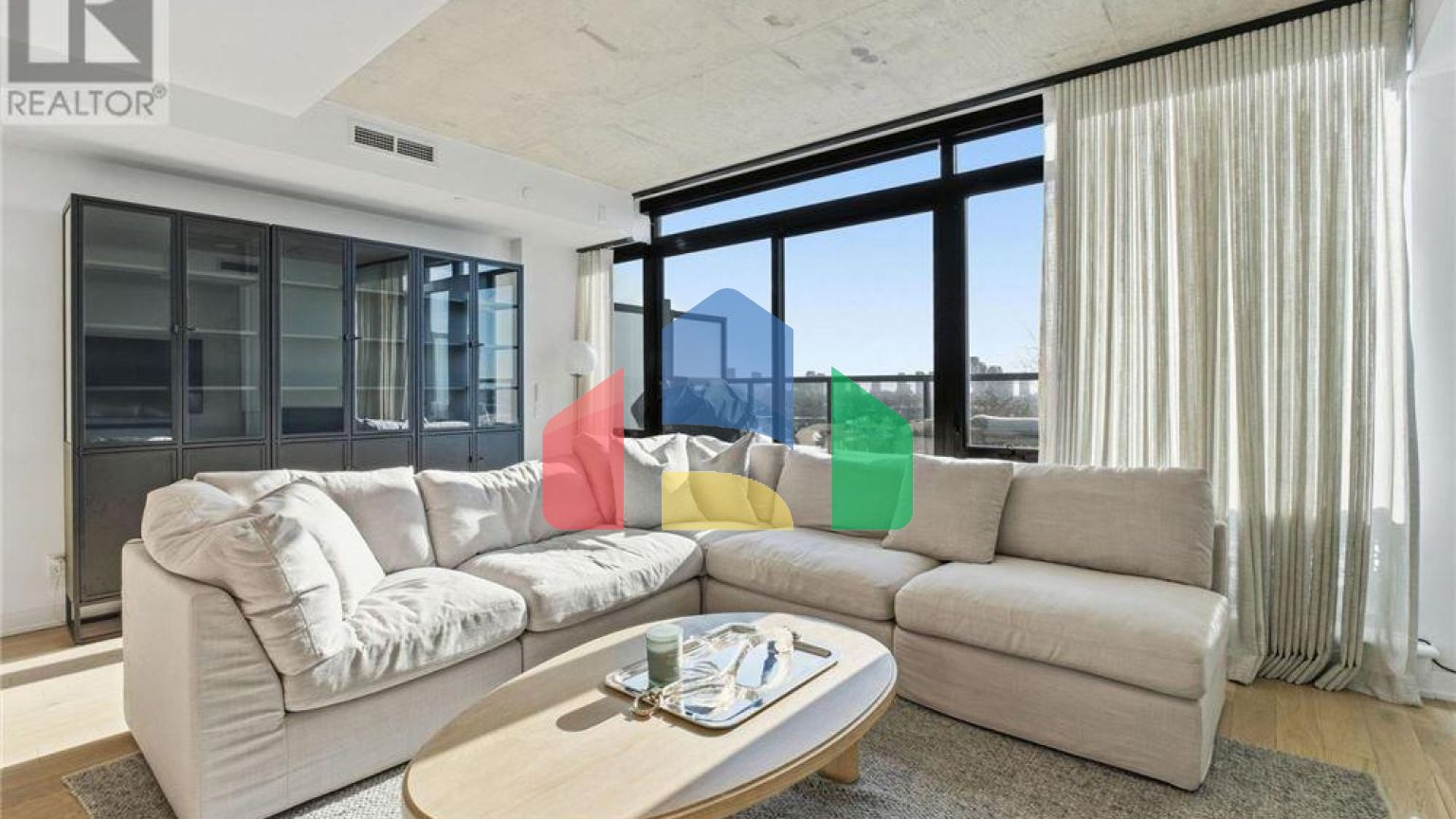 Residential - Condo/Apartment - Toronto, Canada - Canada