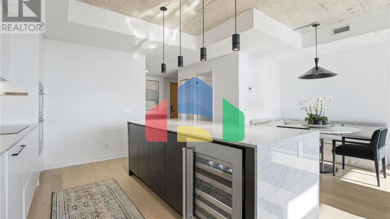 Residential - Condo/Apartment - Toronto, Canada - Canada