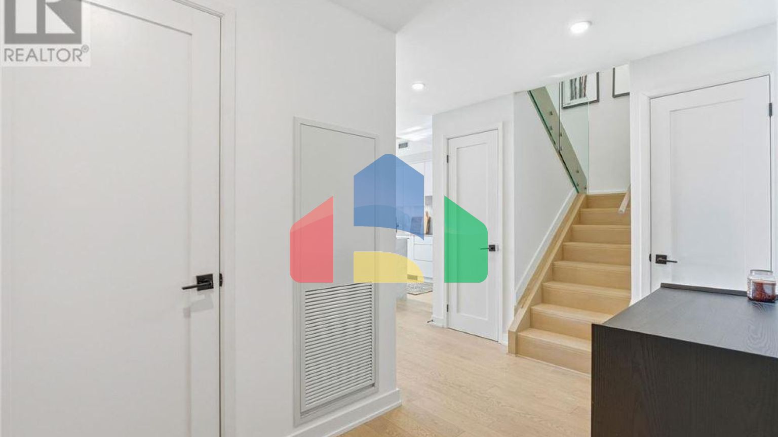 Residential - Condo/Apartment - Toronto, Canada - Canada