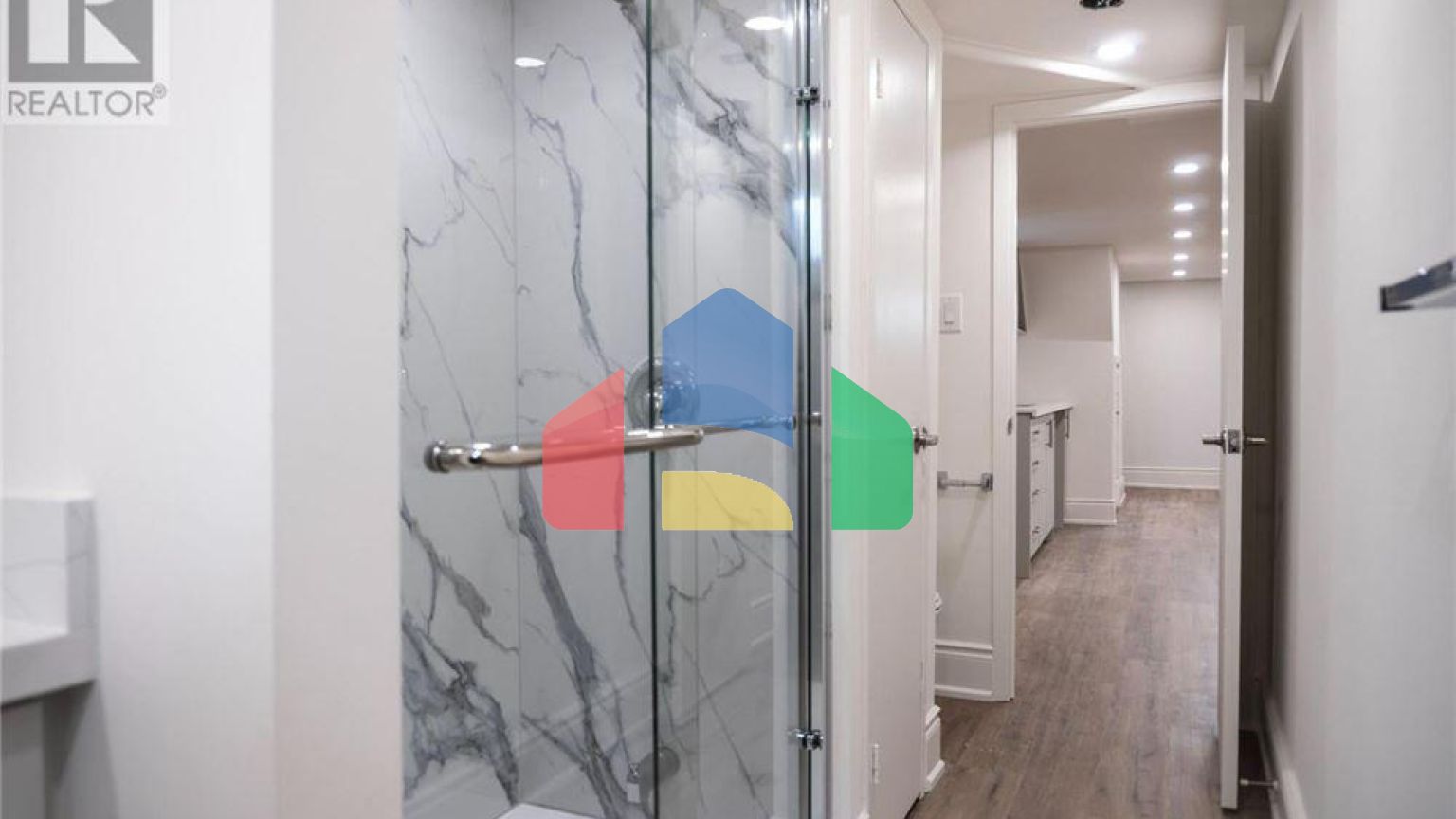 Residential - Single Family Home - Toronto, Canada - Canada