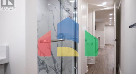 Residential - Single Family Home - Toronto, Canada - Canada