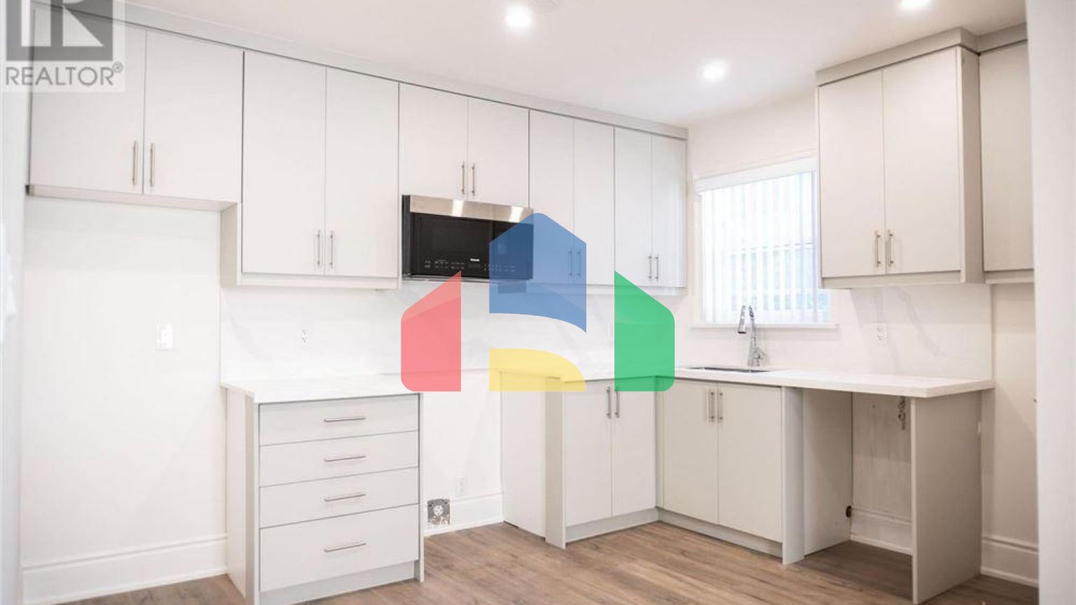 Residential - Single Family Home - Toronto, Canada - Canada