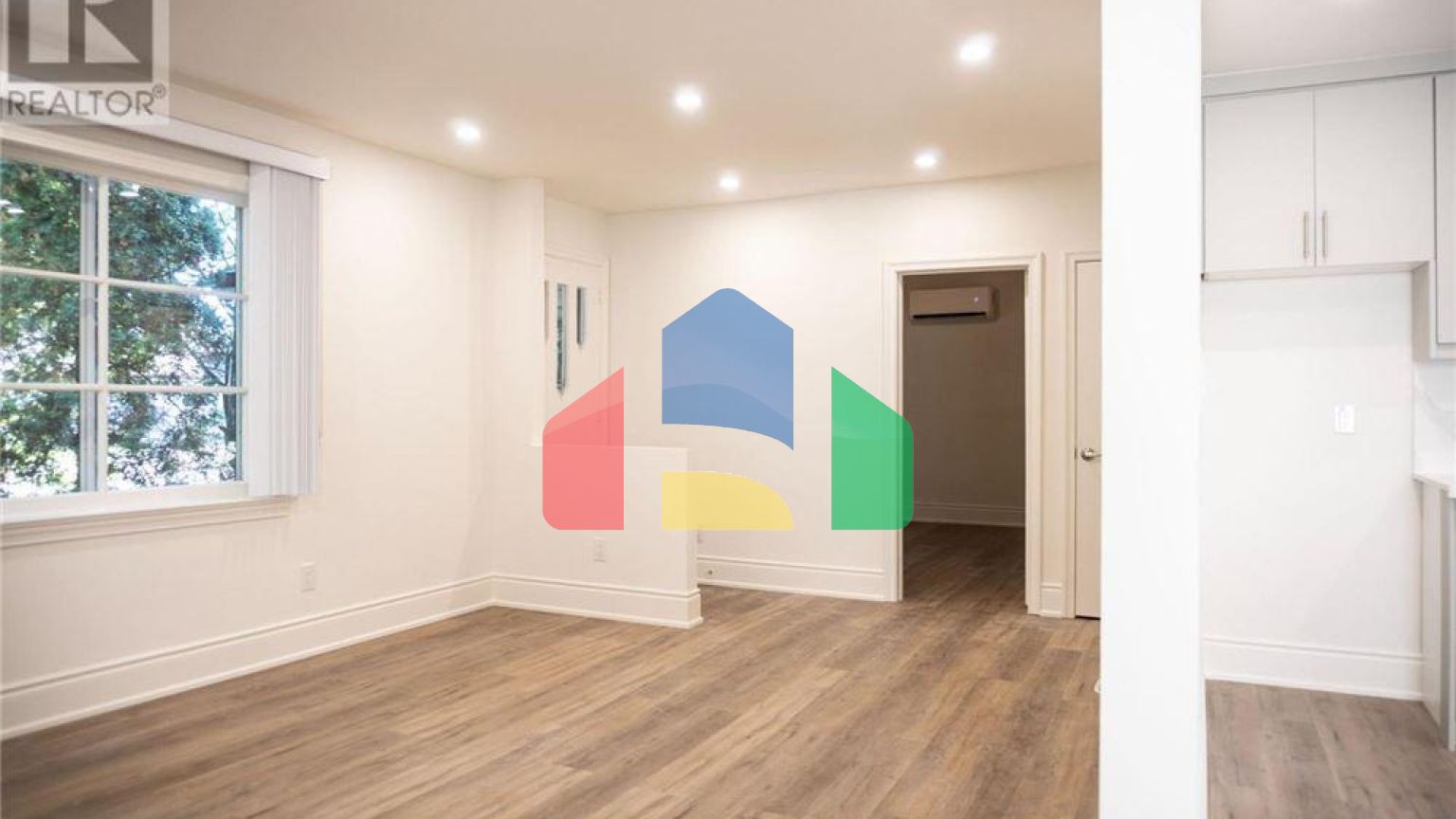 Residential - Single Family Home - Toronto, Canada - Canada