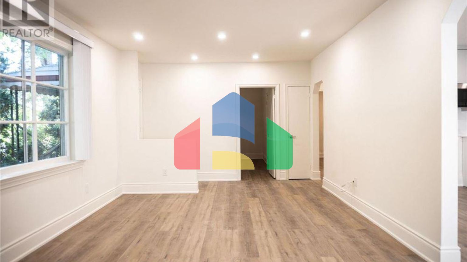 Residential - Single Family Home - Toronto, Canada - Canada