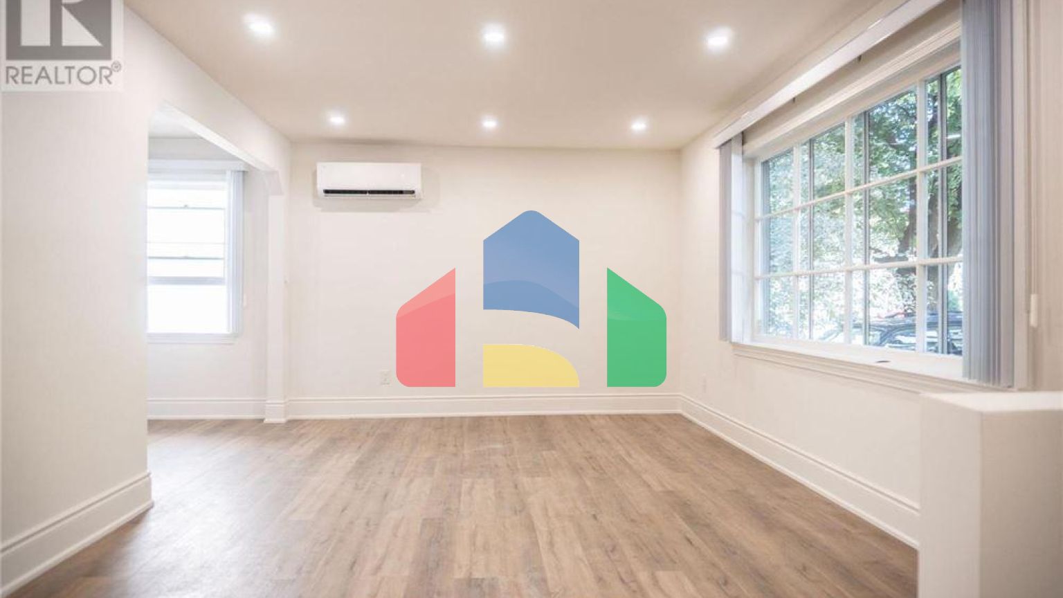 Residential - Single Family Home - Toronto, Canada - Canada