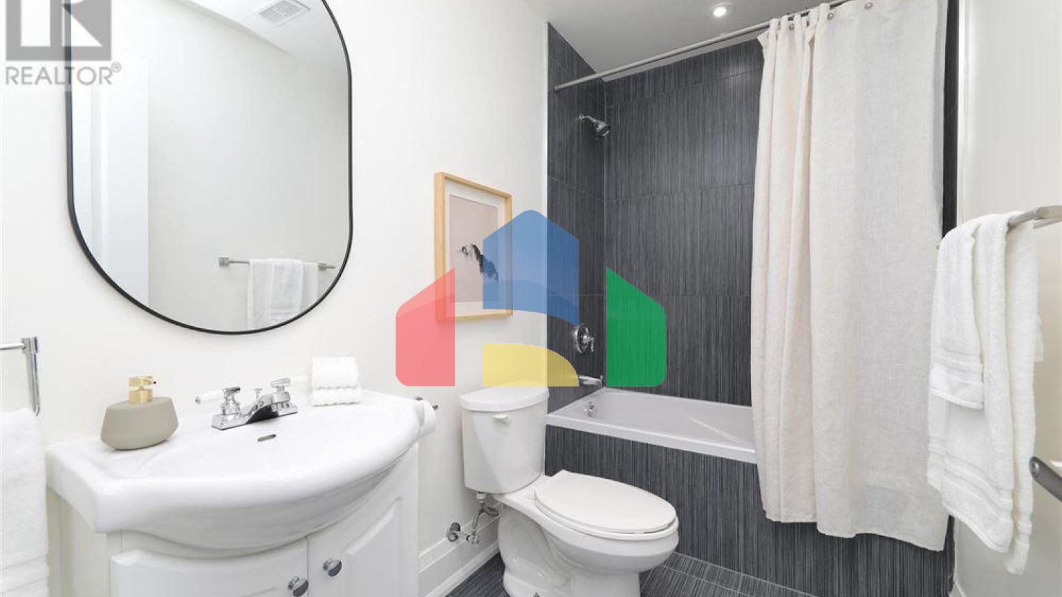 Residential - Single Family Home - Toronto, Canada - Canada