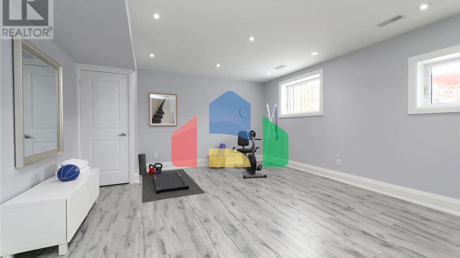 Residential - Single Family Home - Toronto, Canada - Canada