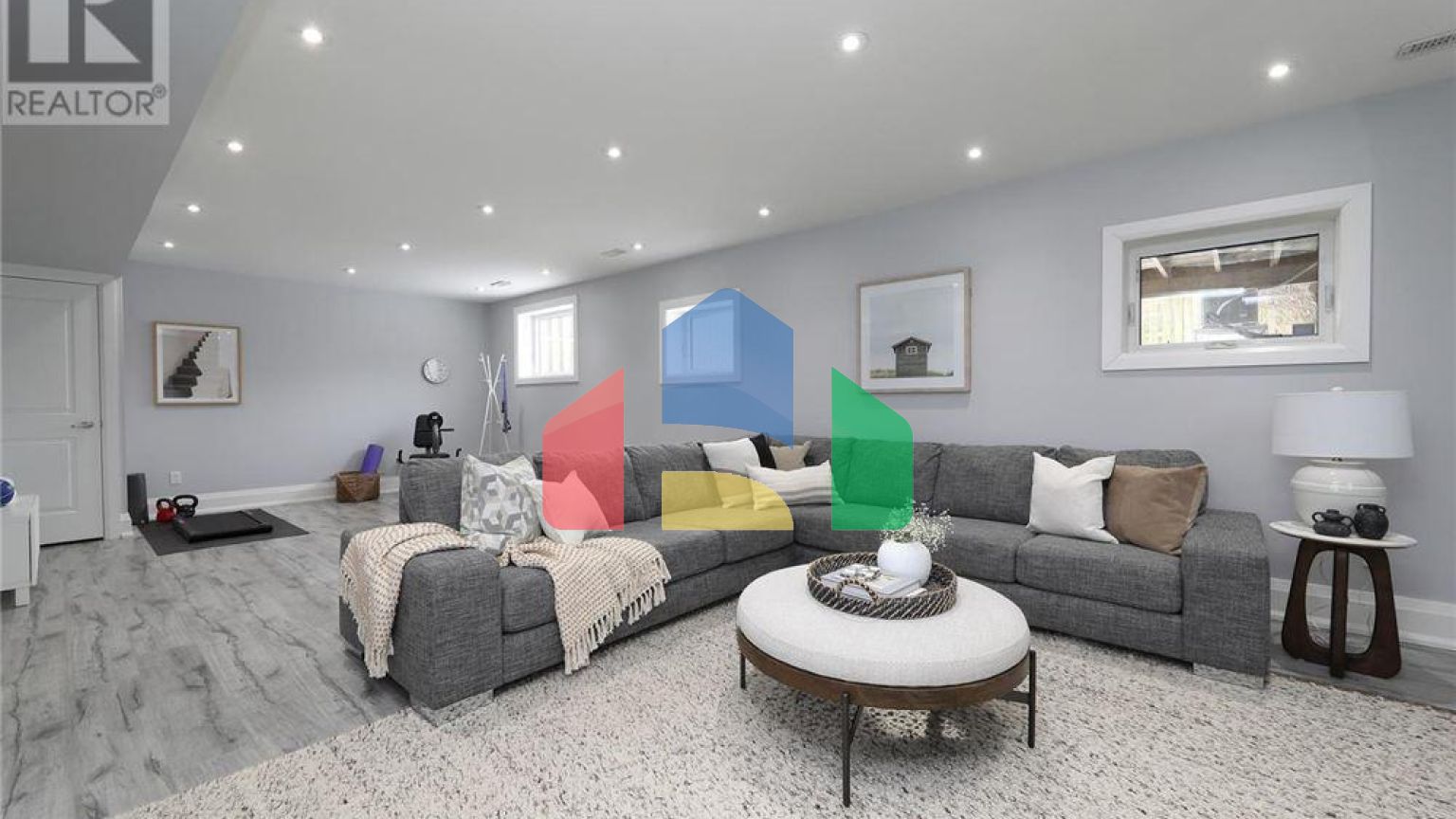 Residential - Single Family Home - Toronto, Canada - Canada