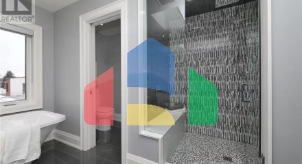 Residential - Single Family Home - Toronto, Canada - Canada