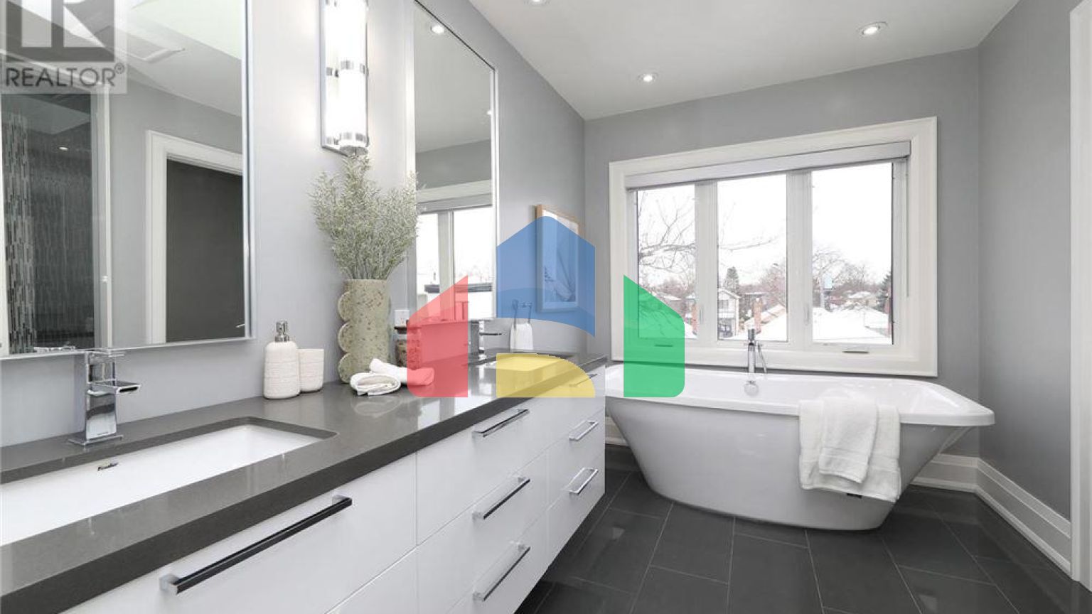 Residential - Single Family Home - Toronto, Canada - Canada