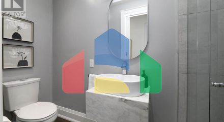 Residential - Single Family Home - Toronto, Canada - Canada