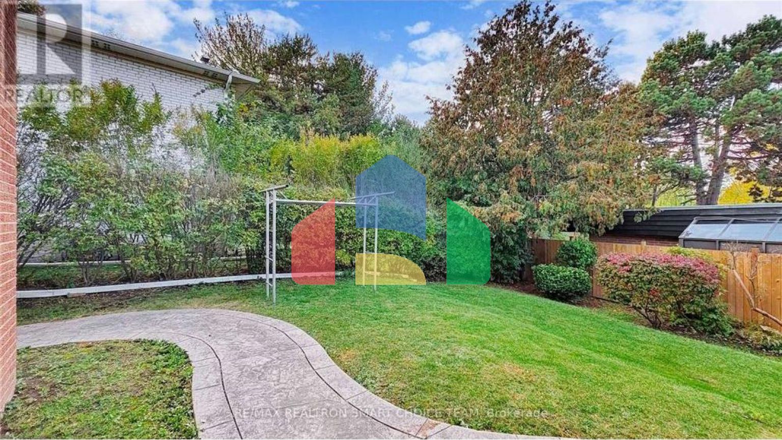 Residential - Single Family Home - Toronto, Canada - Canada