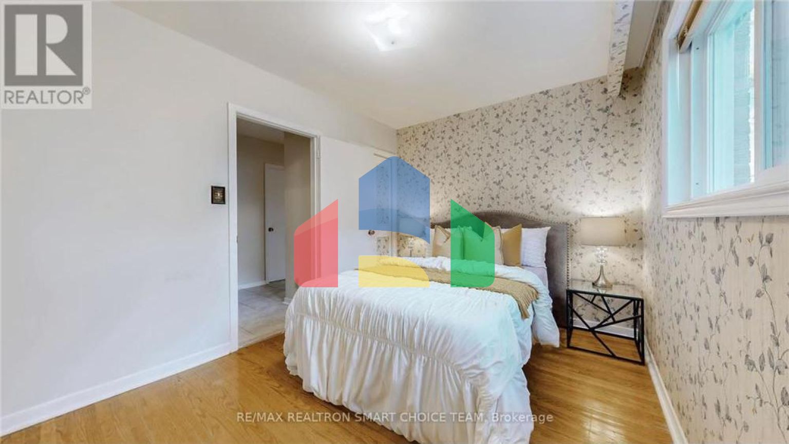 Residential - Single Family Home - Toronto, Canada - Canada