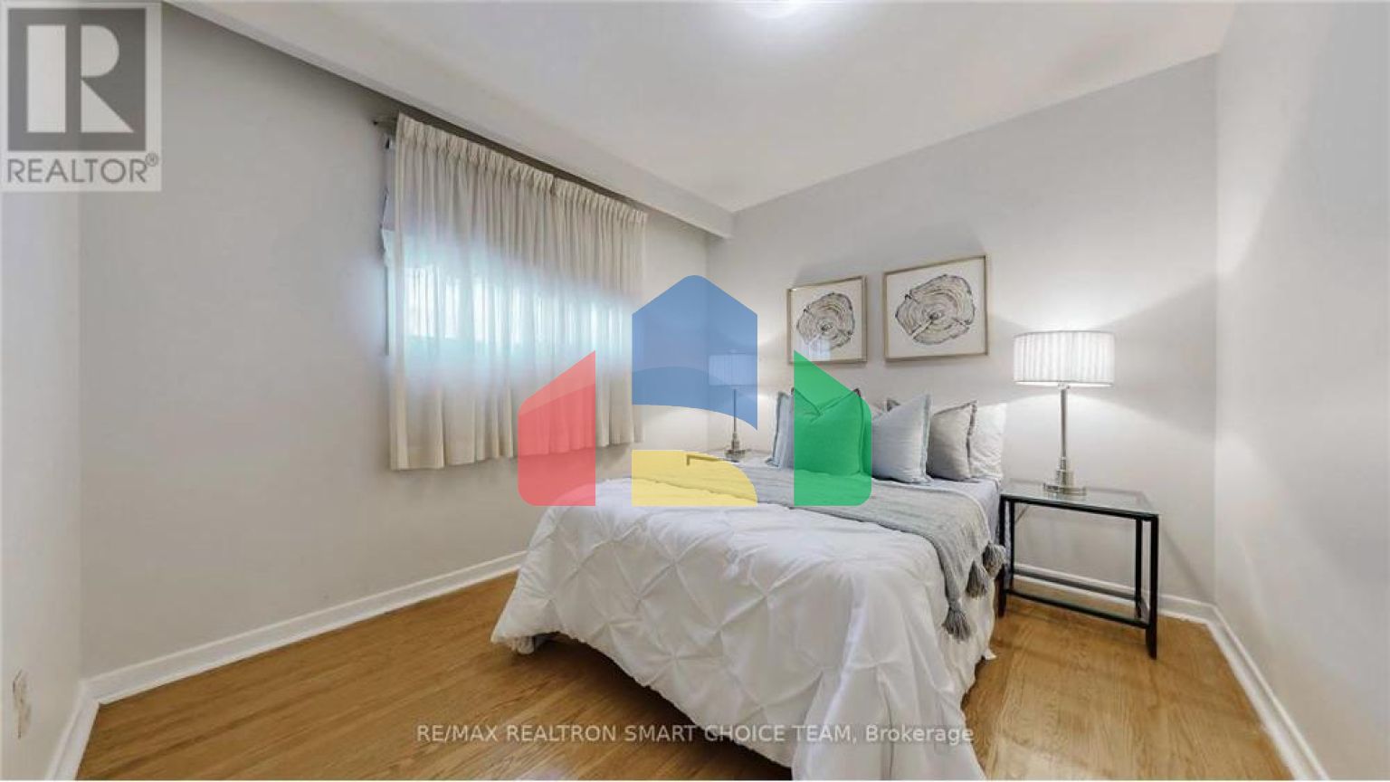 Residential - Single Family Home - Toronto, Canada - Canada