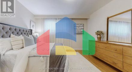 Residential - Single Family Home - Toronto, Canada - Canada