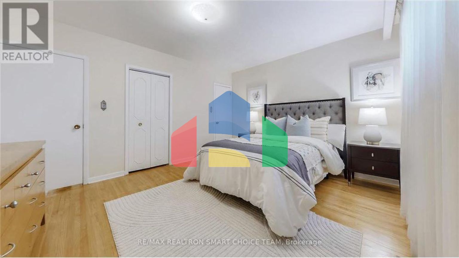 Residential - Single Family Home - Toronto, Canada - Canada