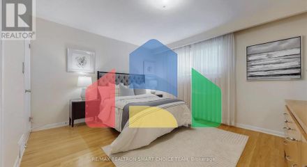 Residential - Single Family Home - Toronto, Canada - Canada