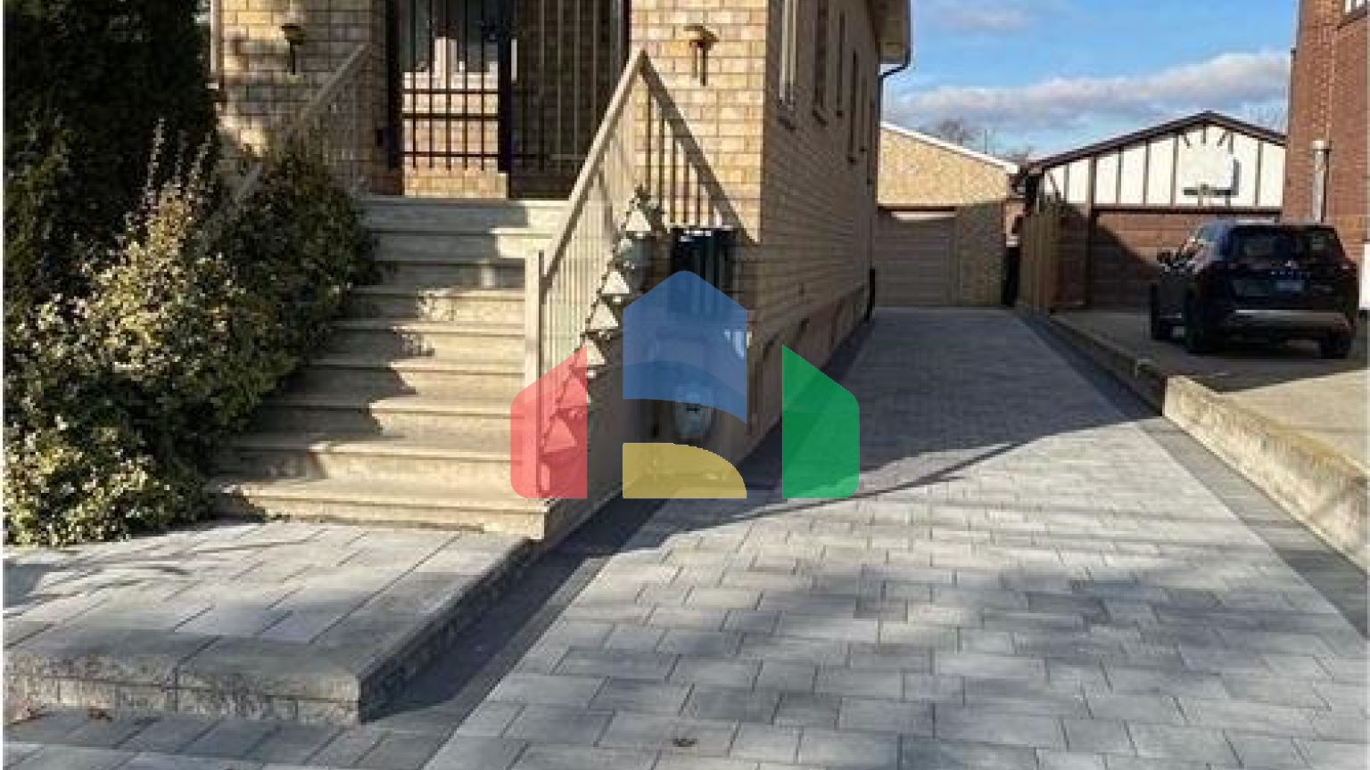 Residential - Single Family Home - Toronto, Canada - Canada