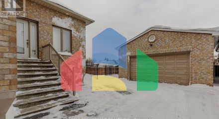 Residential - Single Family Home - Toronto, Canada - Canada