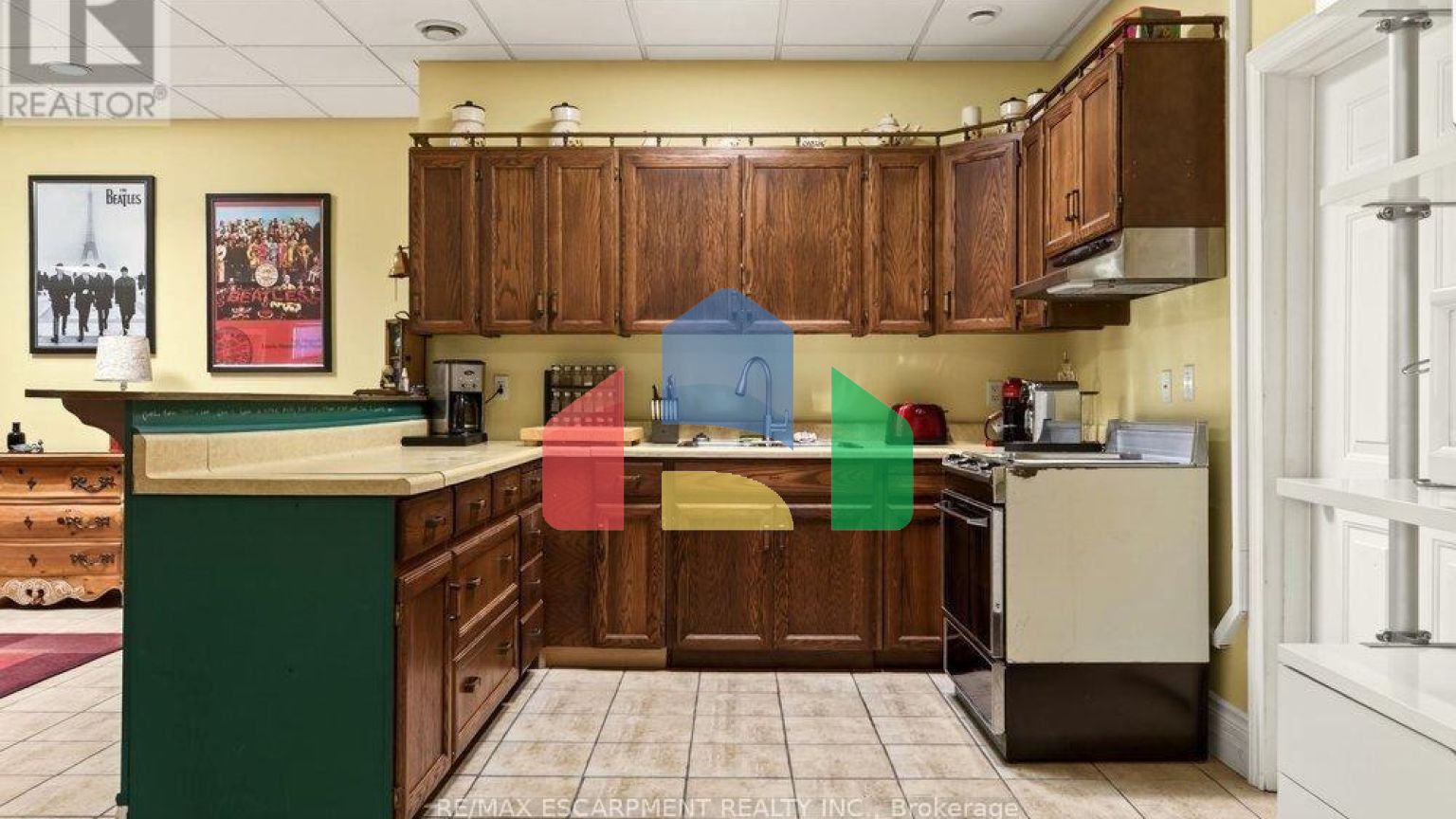 Residential - Single Family Home - Toronto, Canada - Canada