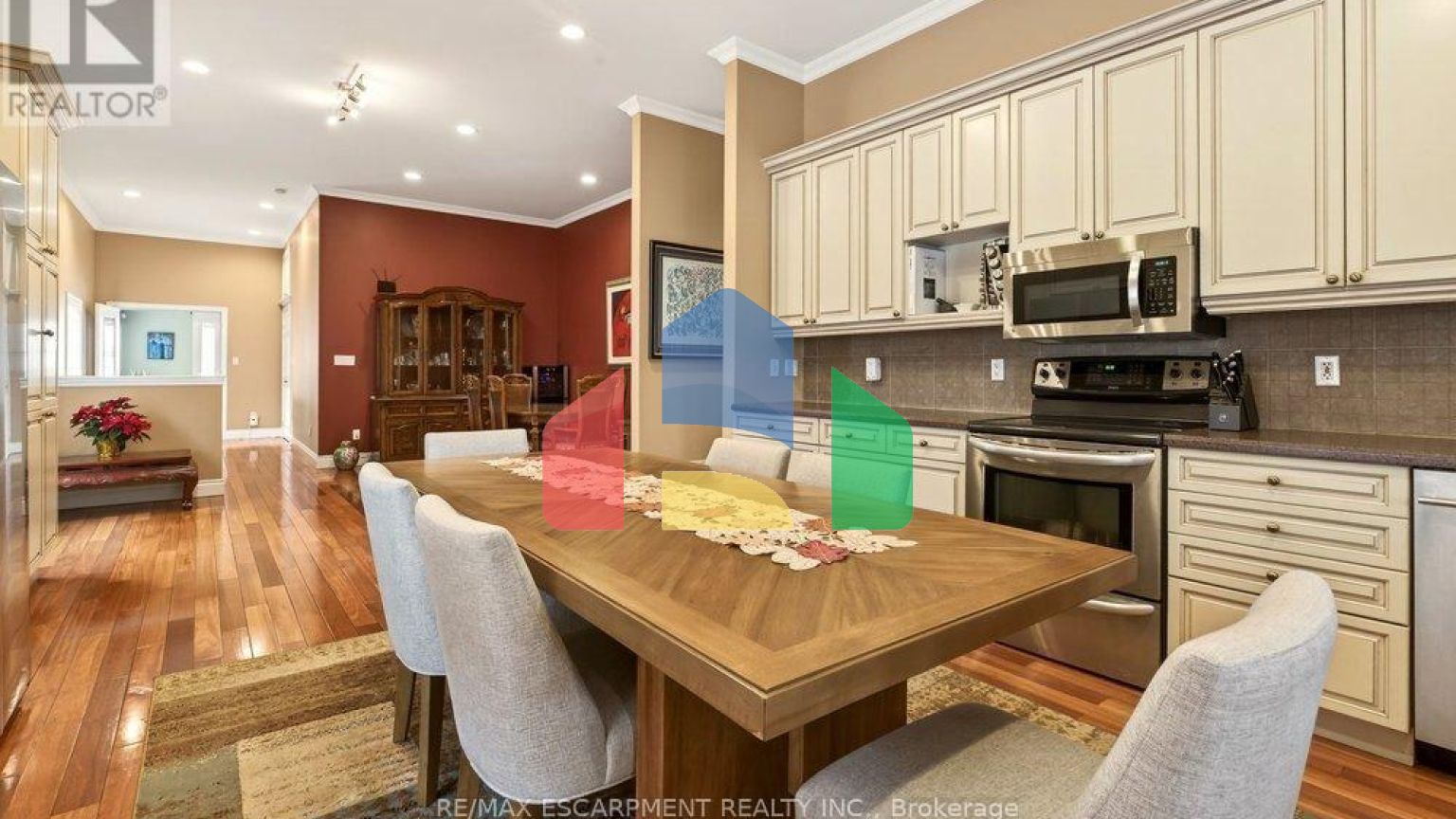 Residential - Single Family Home - Toronto, Canada - Canada