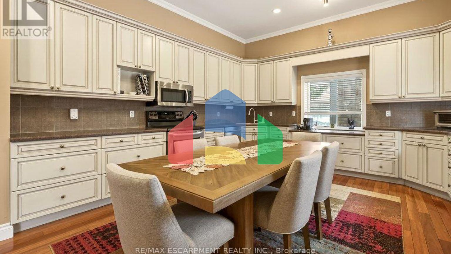 Residential - Single Family Home - Toronto, Canada - Canada