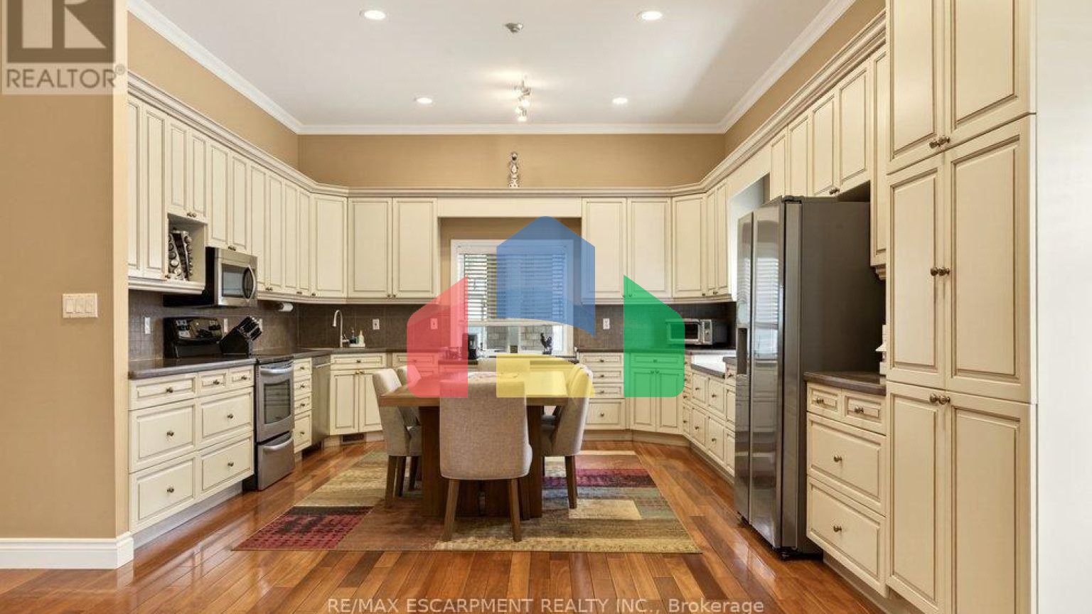 Residential - Single Family Home - Toronto, Canada - Canada