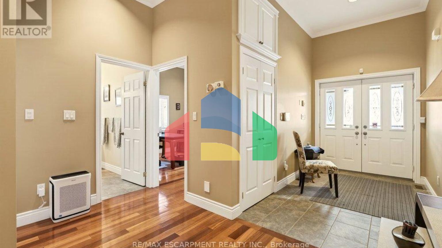 Residential - Single Family Home - Toronto, Canada - Canada