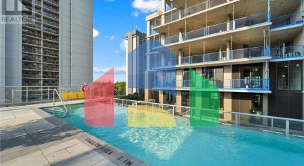 Residential - Single Family Home - Toronto, Canada - Canada