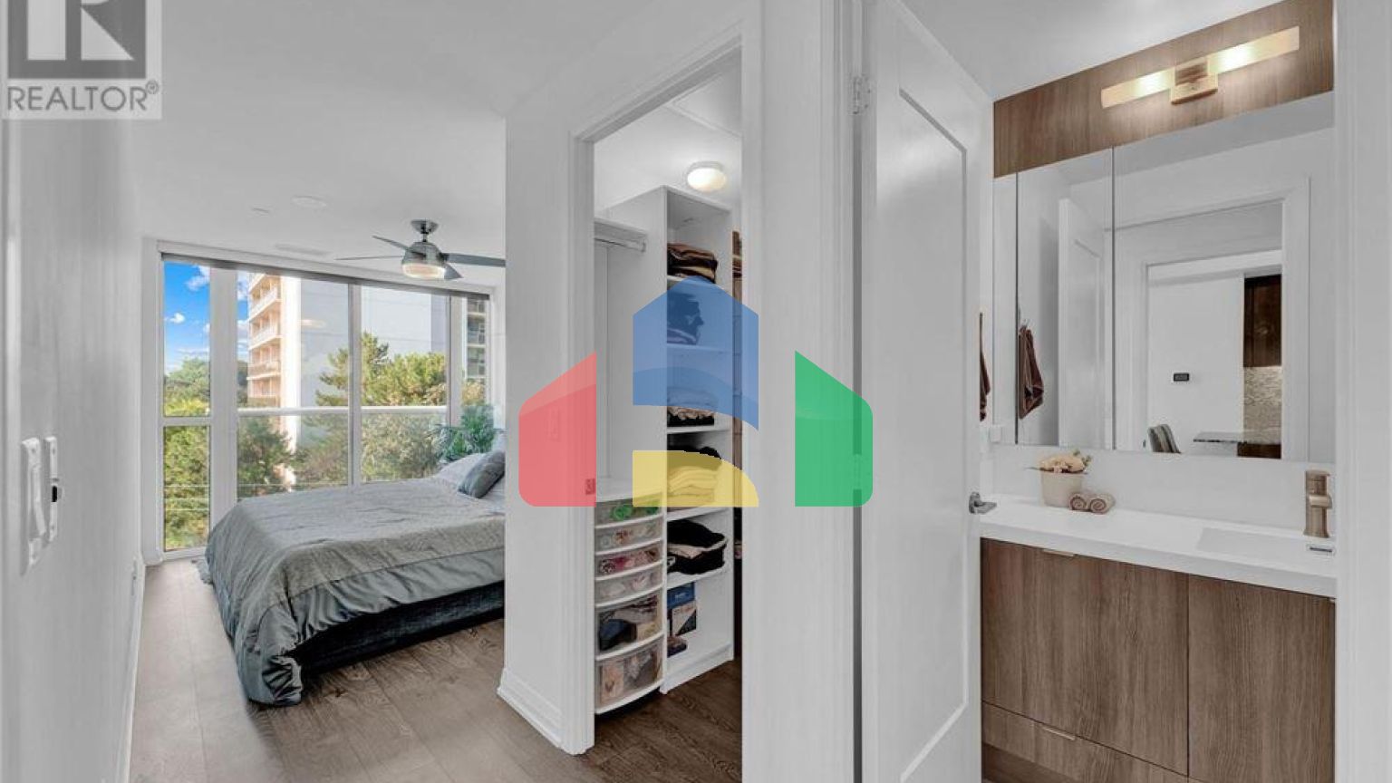 Residential - Single Family Home - Toronto, Canada - Canada