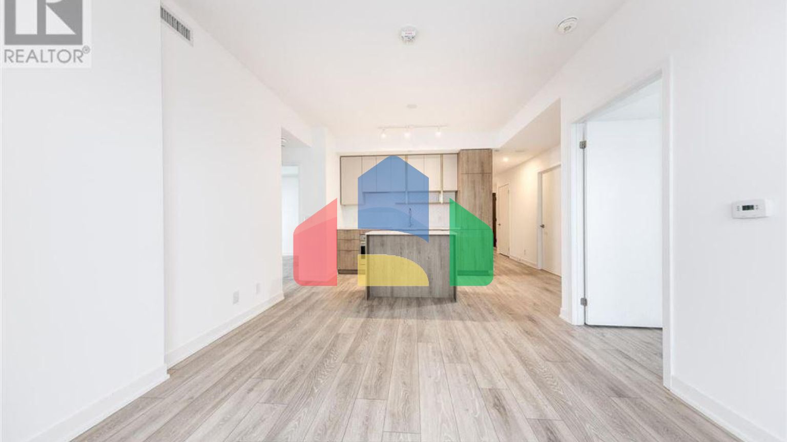 Residential - Single Family Home - Toronto, Canada - Canada