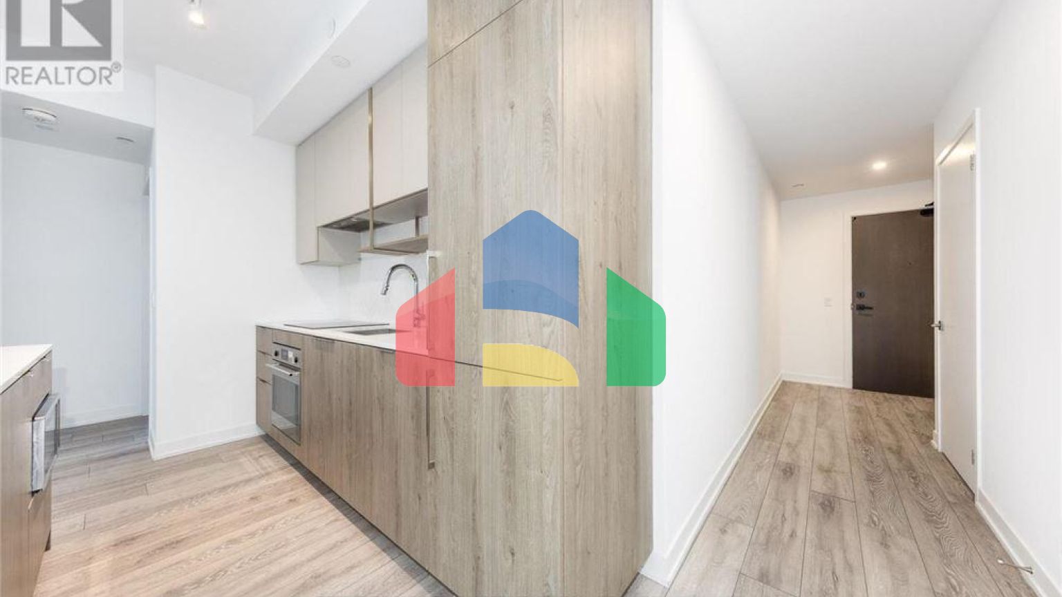 Residential - Single Family Home - Toronto, Canada - Canada