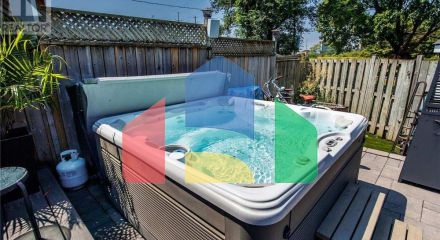 Residential - Single Family Home - Toronto, Canada - Canada