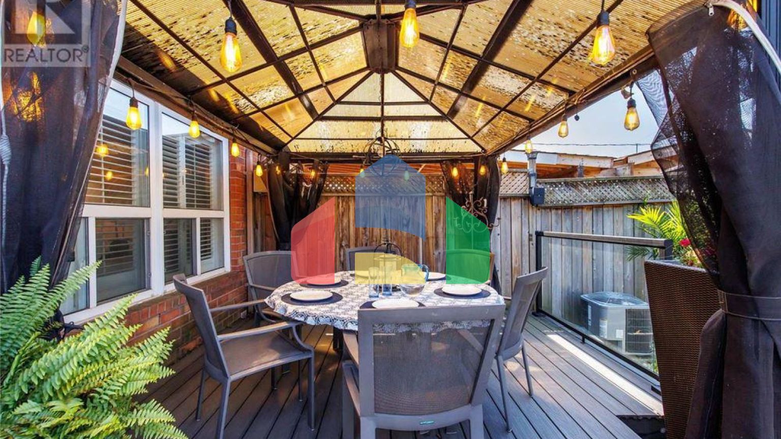 Residential - Single Family Home - Toronto, Canada - Canada