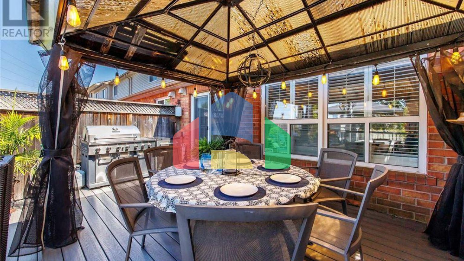 Residential - Single Family Home - Toronto, Canada - Canada