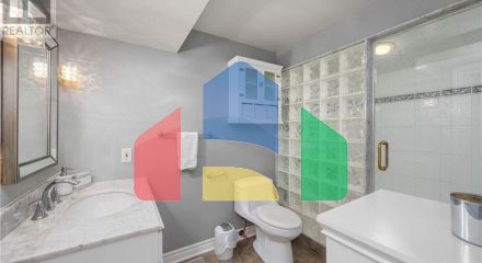 Residential - Single Family Home - Toronto, Canada - Canada