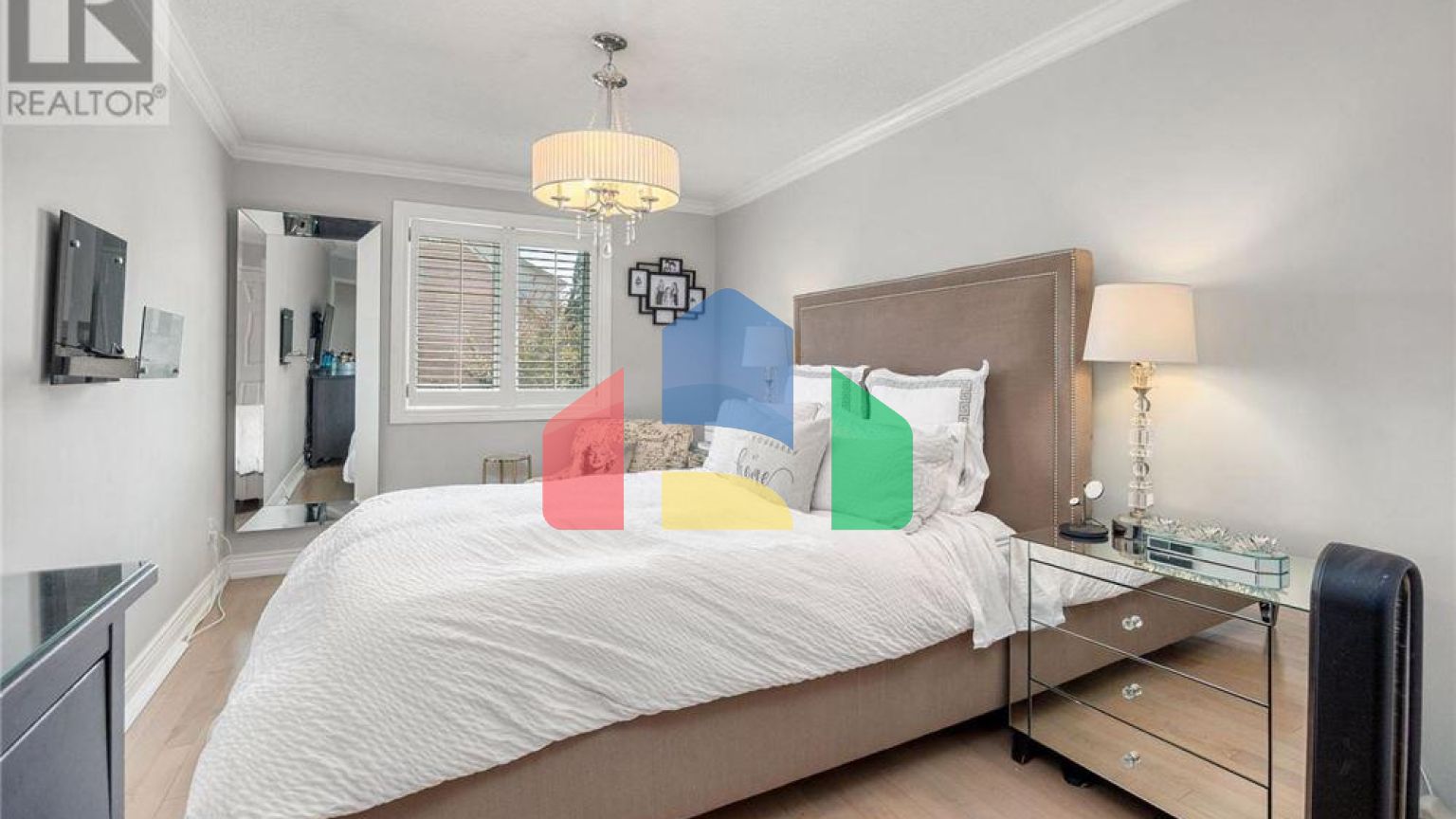 Residential - Single Family Home - Toronto, Canada - Canada