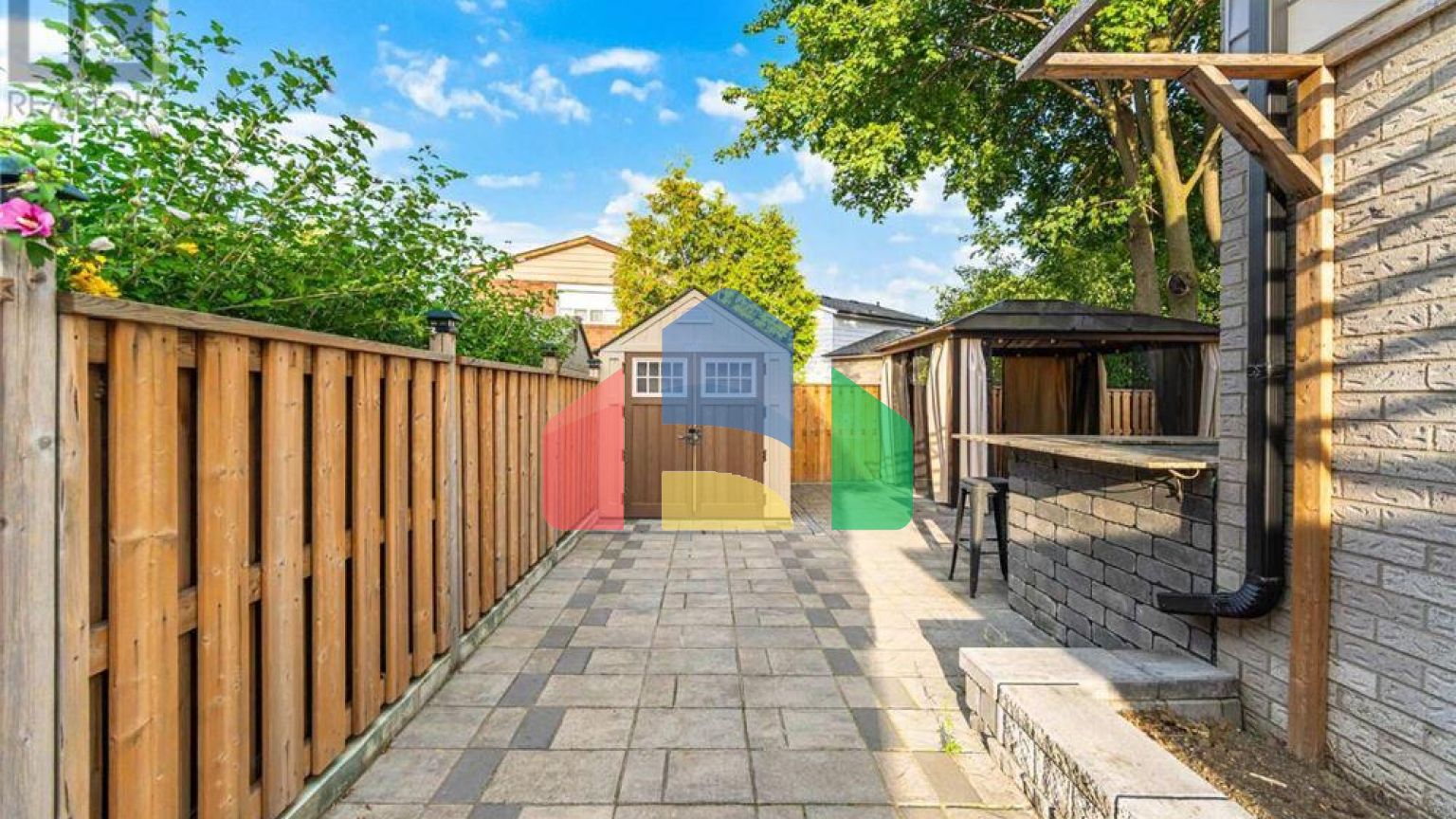 Residential - Single Family Home - Toronto, Canada - Canada