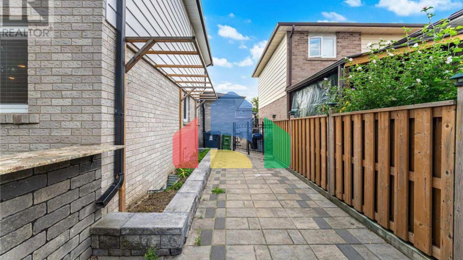 Residential - Single Family Home - Toronto, Canada - Canada