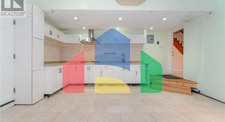 Residential - Single Family Home - Toronto, Canada - Canada