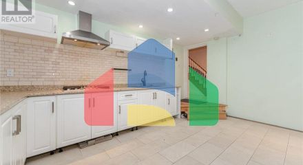 Residential - Single Family Home - Toronto, Canada - Canada