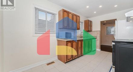 Residential - Single Family Home - Toronto, Canada - Canada