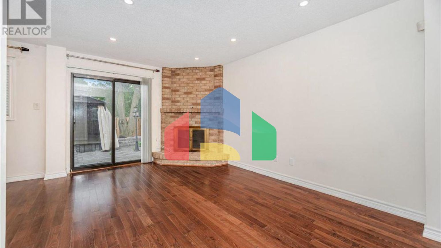 Residential - Single Family Home - Toronto, Canada - Canada